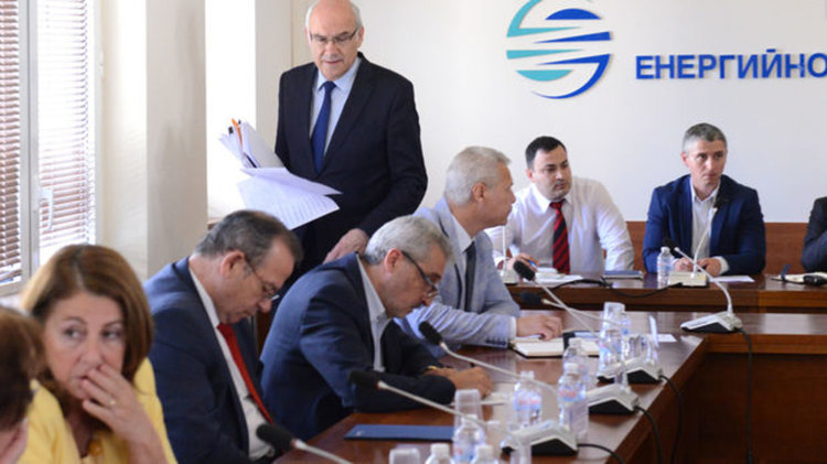 сн. в."Капитал"