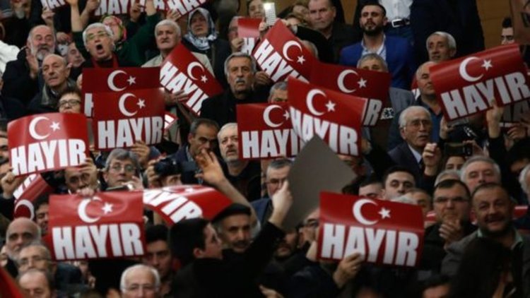 В навечерието на референдума Турция забранява израза „не“