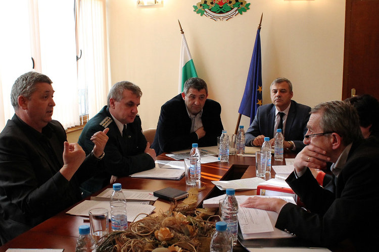 Взривове по границата с Турция заради оградата 