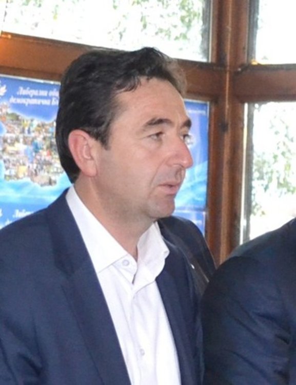 Шинаси Сюлейман и Абидин Хаджимехмед в Консултативния съвет по тютюна