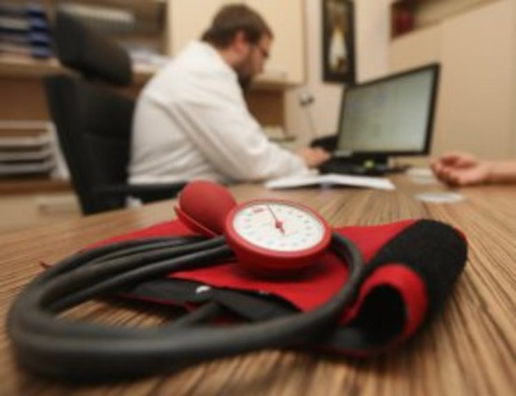 Възможно е парите за някои клинични пътеки да бъдат намалени 