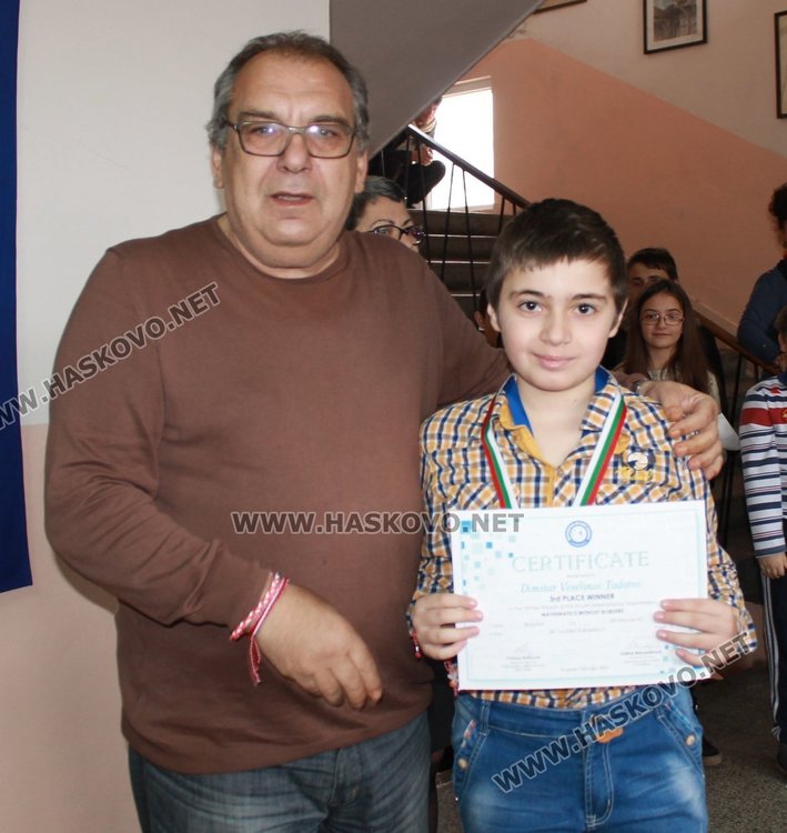 Наградиха каравеловци, завоювали медали от "Математика без граници"