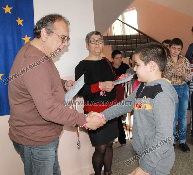 Наградиха каравеловци, завоювали медали от "Математика без граници"