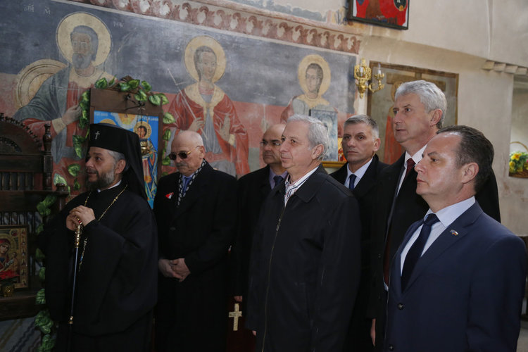 Водим преговори с китайски инвеститор за изграждането на завод за локомотиви и вагони (Снимки)