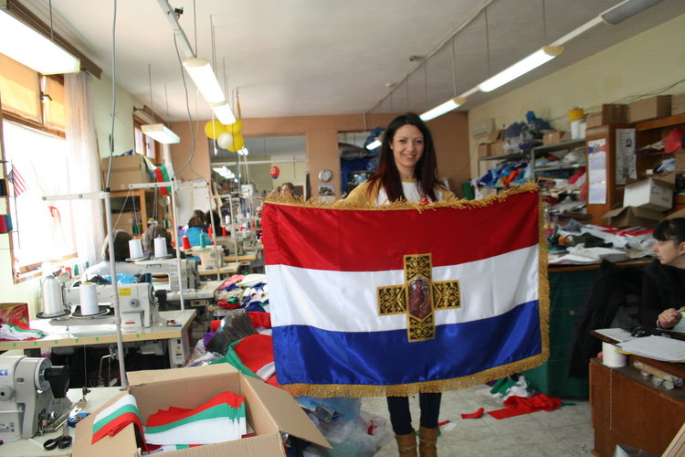 Самарските знамена са все по-поръчвани