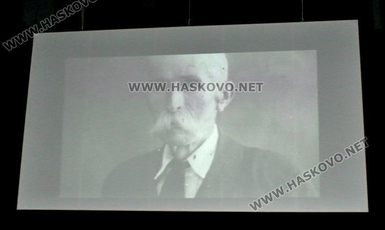 Кмет и областен почетоха 15-та годишнина от създаването на 31 Механизиран батальон