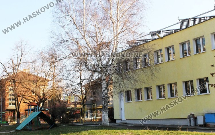 По проект "Красива България" ще бъде обновен двора на градина "Осми март"