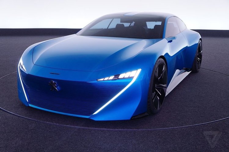 MWC 2017: Инстинктивната кола на Peugeot (видео)