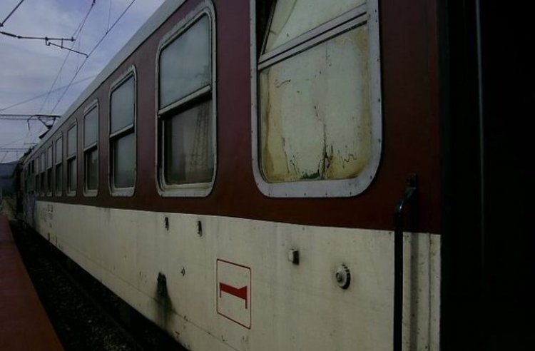 На гара Свиленград прибраха цигарена контрабанда от международния влак от Турция