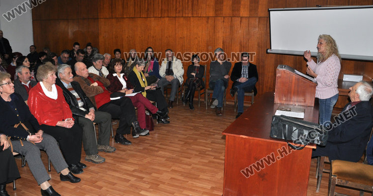 Професори в научна конференция за Деня на историка и 3 март