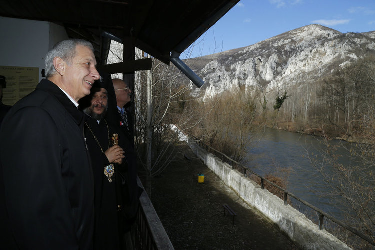 Водим преговори с китайски инвеститор за изграждането на завод за локомотиви и вагони (Снимки)
