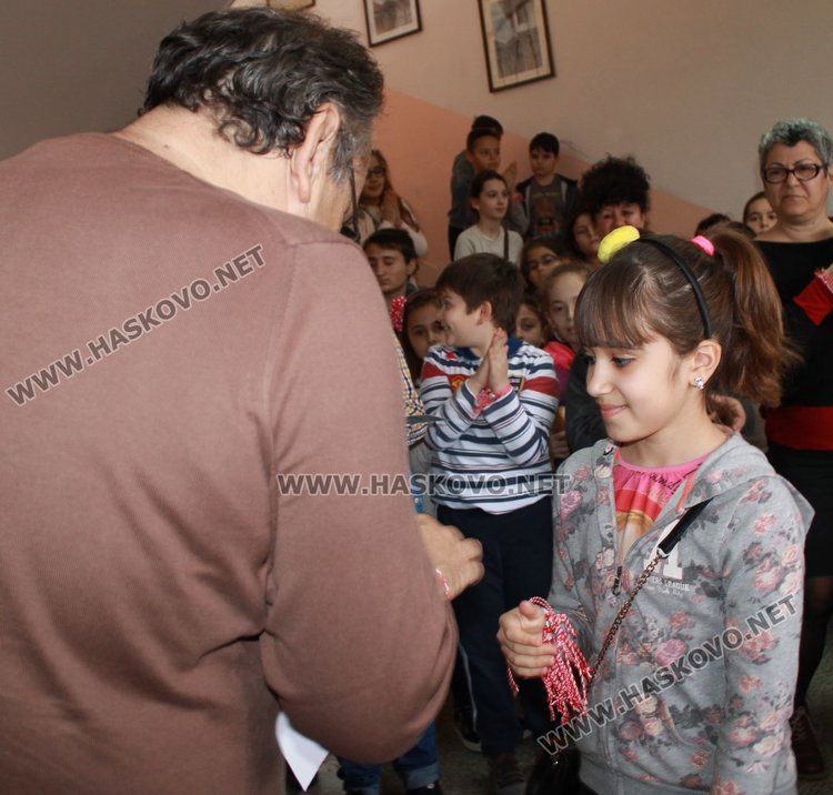 Отличиха най-активните каравеловци в националната кампания "Читателска щафета"