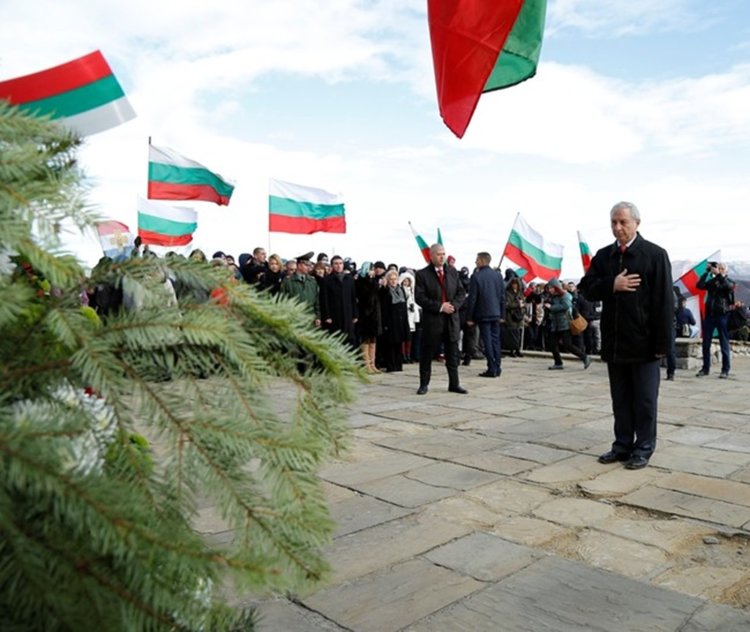 Герджиков рецитира ”Опълченците на Шипка”