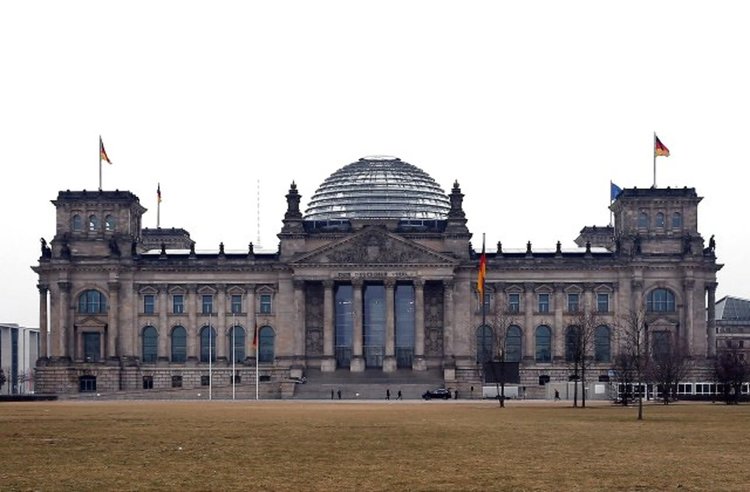 Германия не е доволна, че Русия ще строи край Москва копие на Райхстага