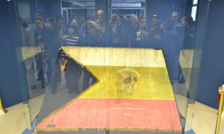 Хиляди отбелязаха 3 март във Военноисторическия музей 