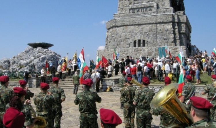 Герджиков рецитира ”Опълченците на Шипка”