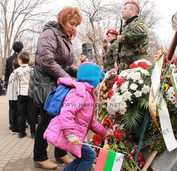 С общоградско тържество Димитровград отбеляза националния празник 3 март