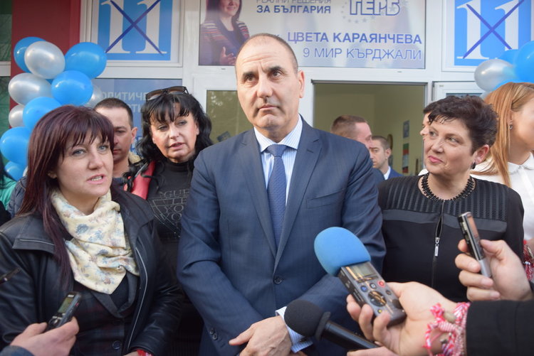 Цветан Цветанов:ГЕРБ се цели в два мандата в Кърджалийско