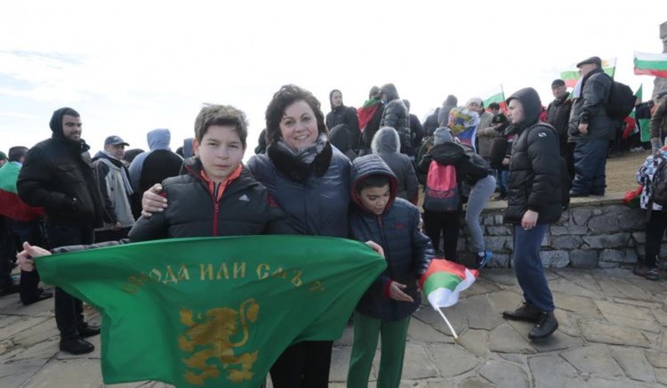 Нинова от Шипка: Честит празник на свободата - българи!