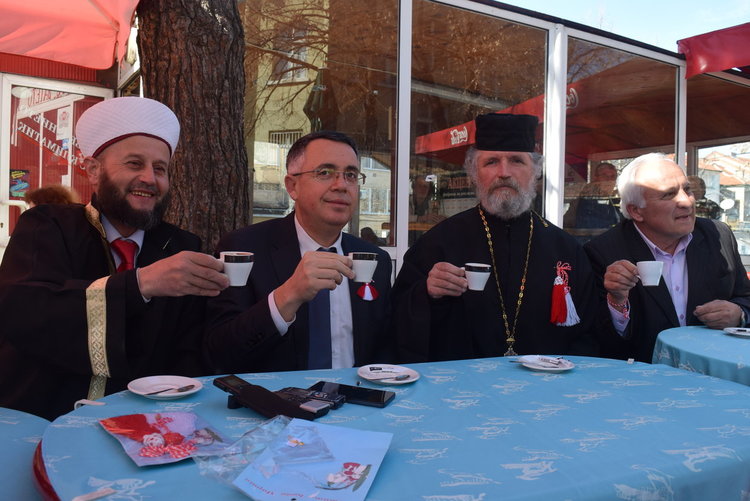 Третомартенското кметско кафе,бе подкрепено от молитва за България