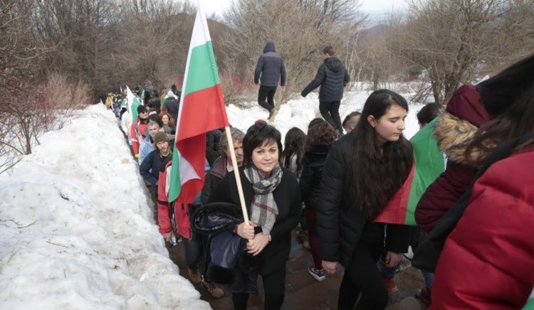 Нинова от Шипка: Честит празник на свободата - българи!