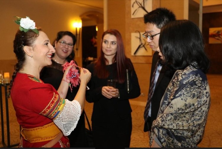 Дубай празнува 3 март, развяха българско знаме