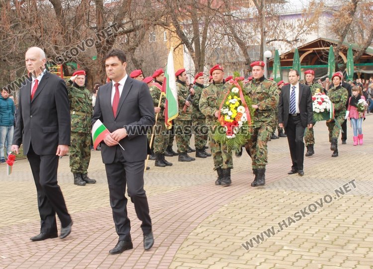С общоградско тържество Димитровград отбеляза националния празник 3 март