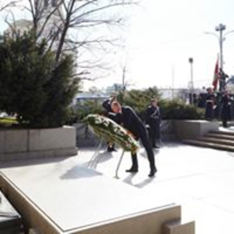 Румен Радев прие почетния караул за празника