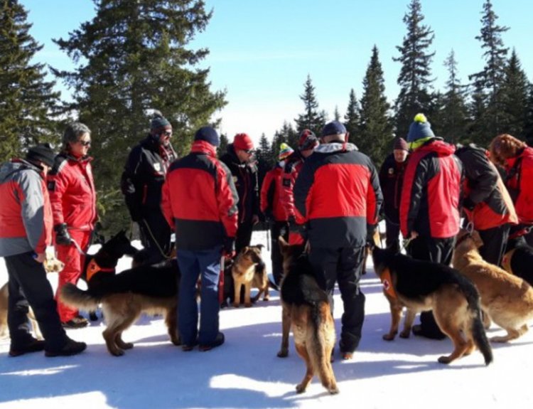 Спасиха французи, изгубени в Балкана