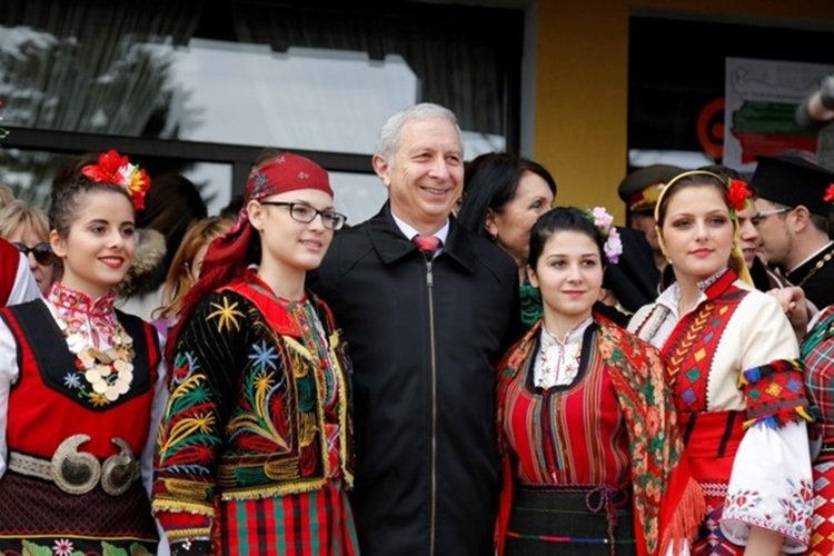 Герджиков рецитира ”Опълченците на Шипка”