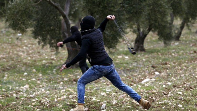 Сблъсъци между палестинци и израелски заселници на Западния бряг