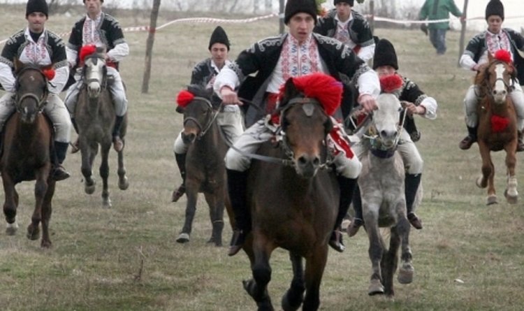 Кушии и коне: Празнуваме Тодоровден 