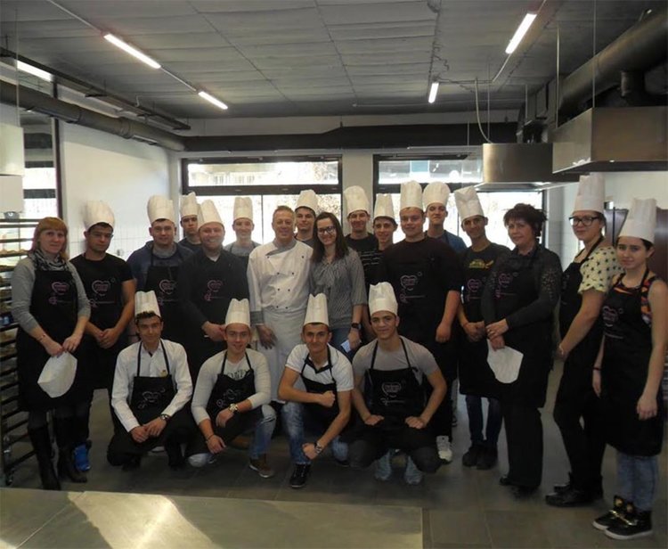 Златаровци работят рамо до рамо с готвачи от Кулинарна академия в София