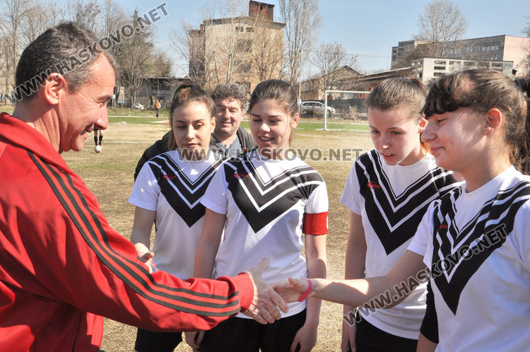 Готвят хасковлийки за елитния футбол при жените