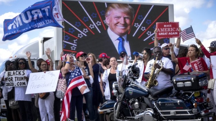 Стотици привърженици на Тръмп се събраха на демонстрации в САЩ