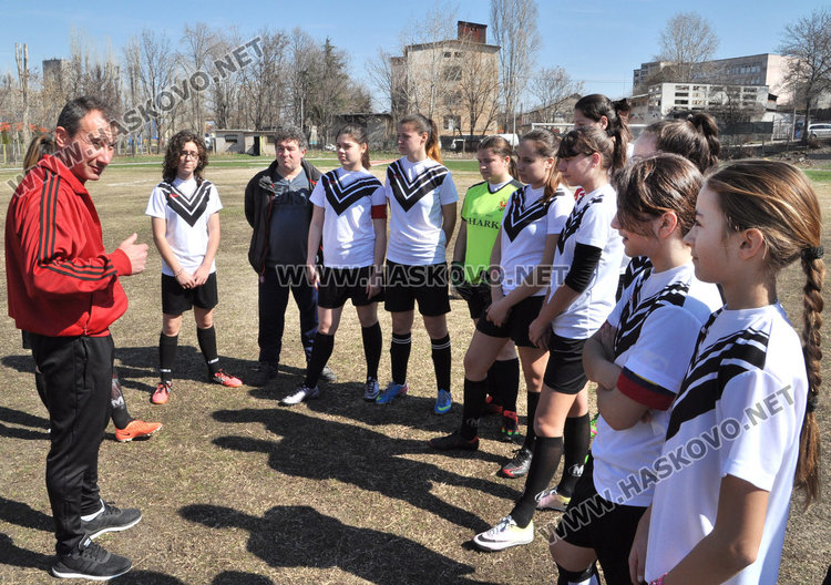 Готвят хасковлийки за елитния футбол при жените
