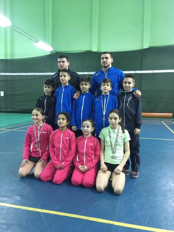 Първомайци обраха медалите на турнир за бадминтонисти