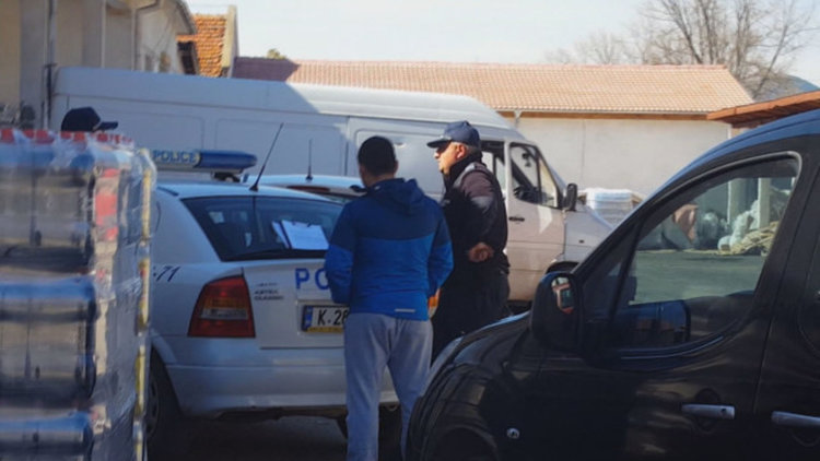 Има задържан за предизборните торбички с храни в Кърджали