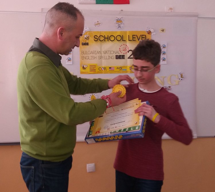 Седмокласник от ОУ "Алеко Константинов" - първи в училищния кръг на  Spelling Bee