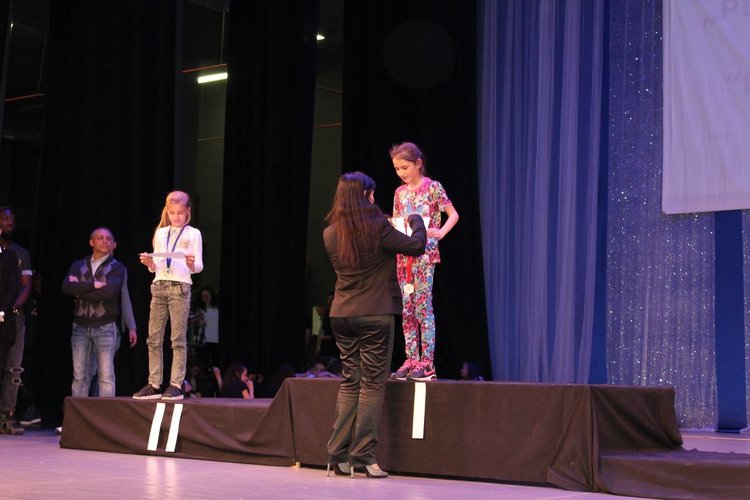 Призови места от международен конкурс спечелиха деца от Академията за таланти