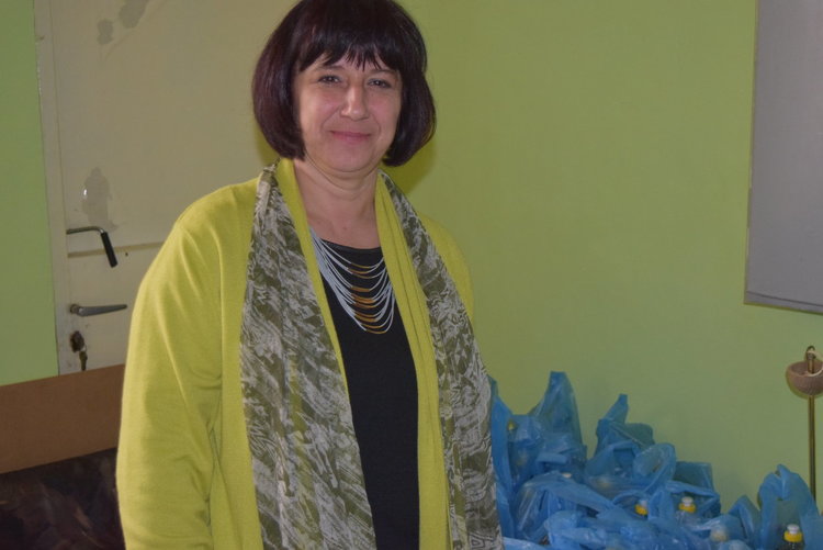 Жените с увреждания отпразнуваха Осми март,гостуваха им деца от СУ„Йордан Йовков“