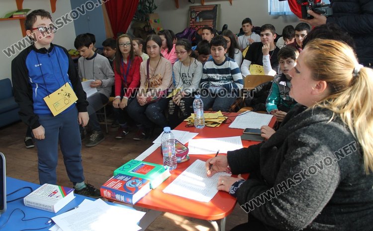 Петокласник победи в училищния кръг на Spelling bee в СУ "Л.Калавелов"