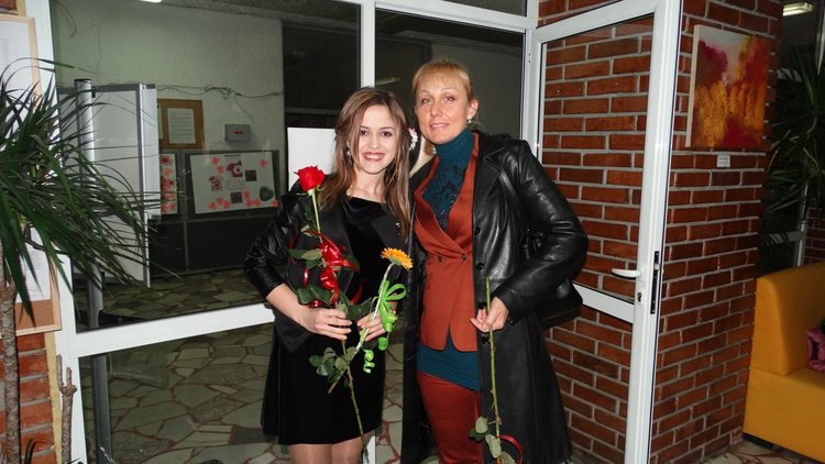 Гимназисти откриха първата си изложба