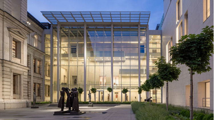 Акад. Светлин Русев подаде оставка след скандала в "Квадрат 500"