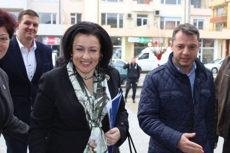 Досегашният министър на земеделието Десислава Танева посети Харманли, снимки - пресслужба на ГЕРБ-Хасково