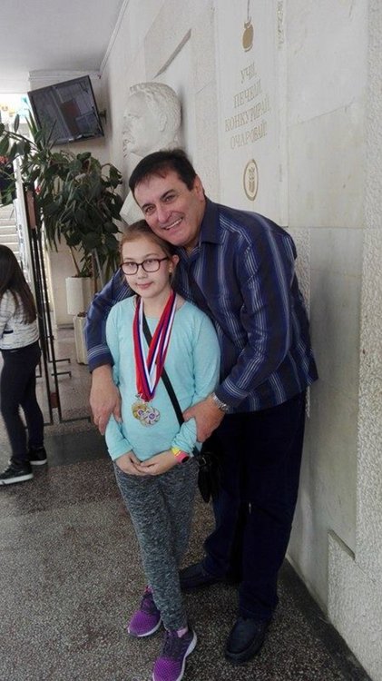 Славейковци зарадваха директора си с медали от международен карате турнир