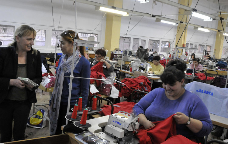 Среща на Елена Йончева с екипа на „Димана” в  Харманли