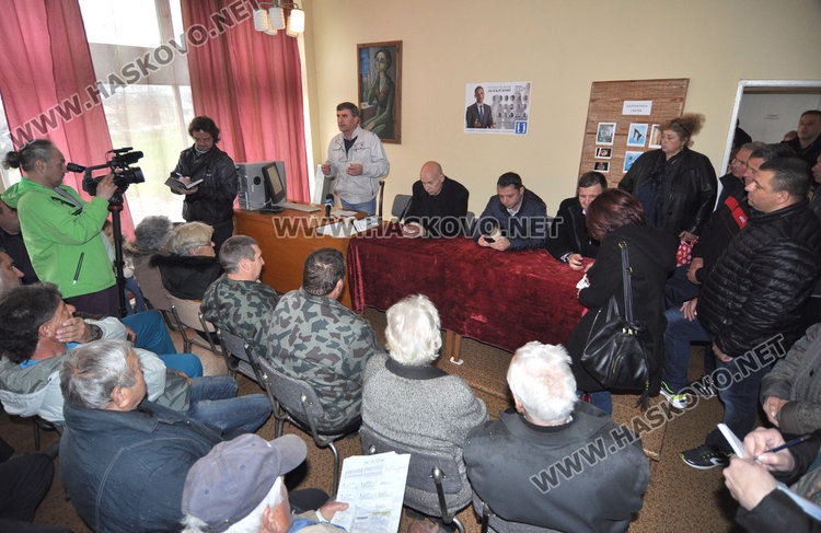 Делян Добрев: Изпълняваме обещанията си към Болярово, тръгва проектът за  канализацията на квартала