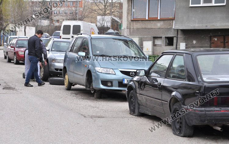 Осем коли в „Орфей” осъмнаха с нарязани гуми