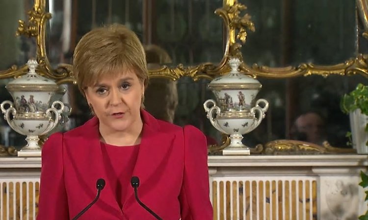 Стърджън поиска нов референдум за независимост на Шотландия преди Брекзит